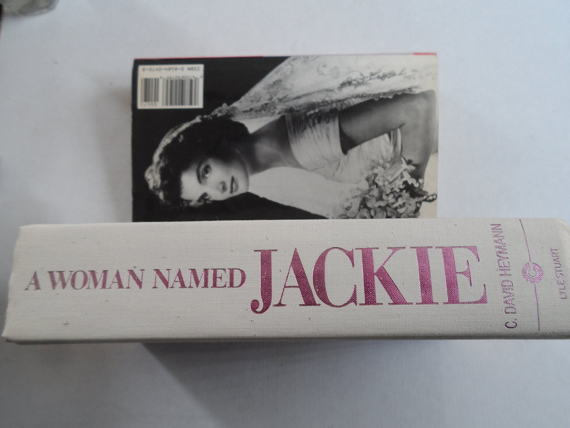 Woman Named Jackie: An Intimate Biography of Jacqueline Bouvier Kennedy Onassis used book depot