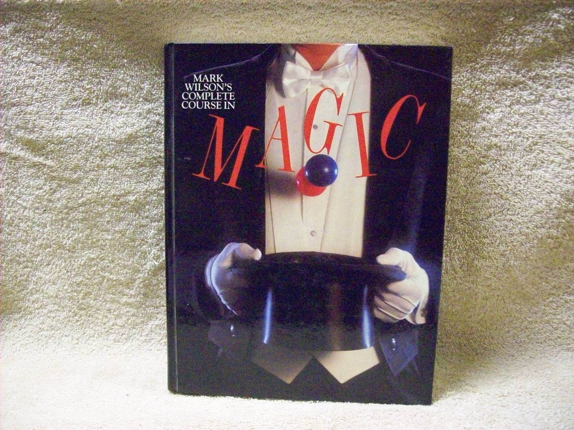 Mark Wilson's Complete Course in Magic used book depot