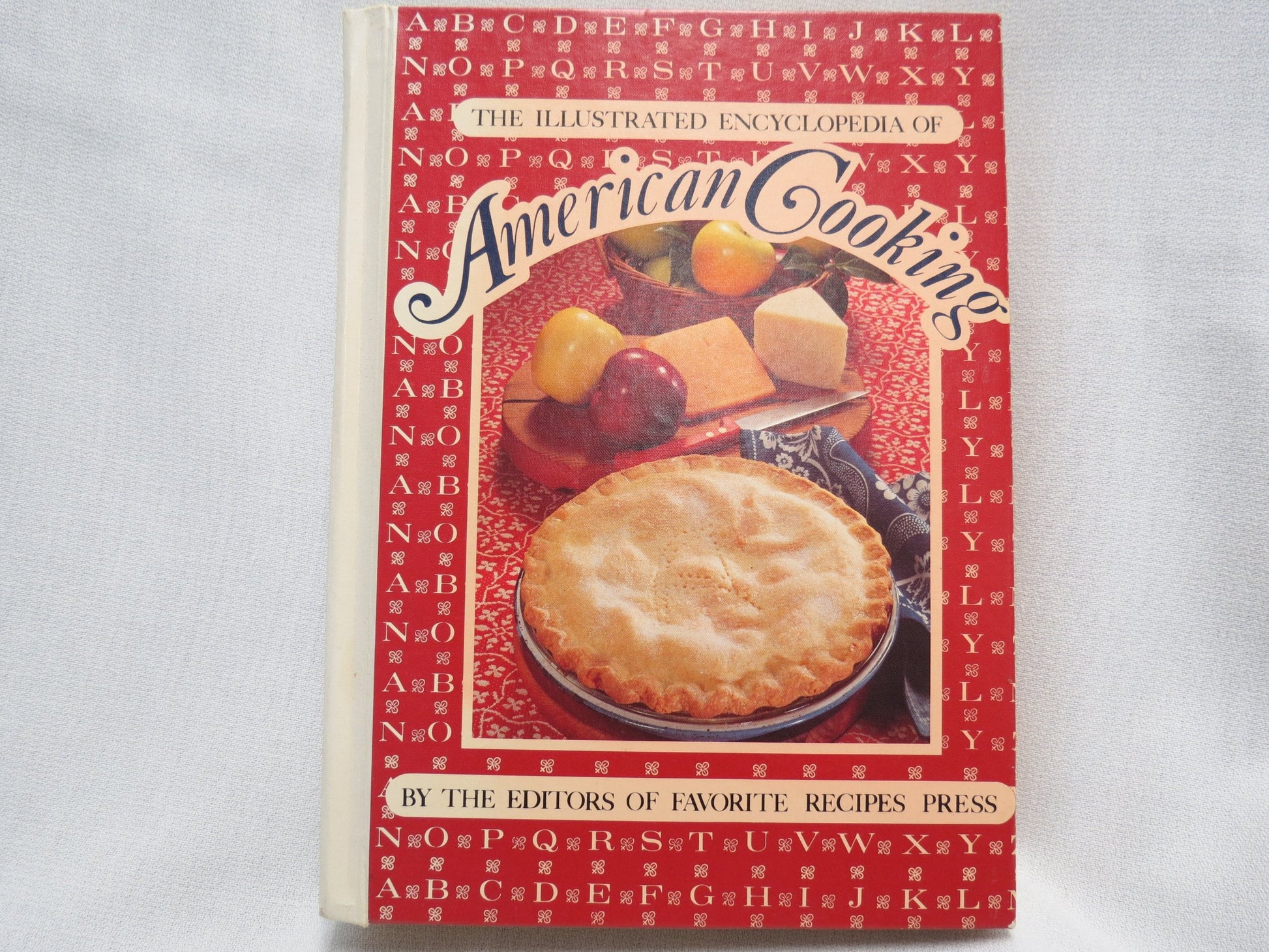 The Illustrated encyclopedia of American cooking used book depot