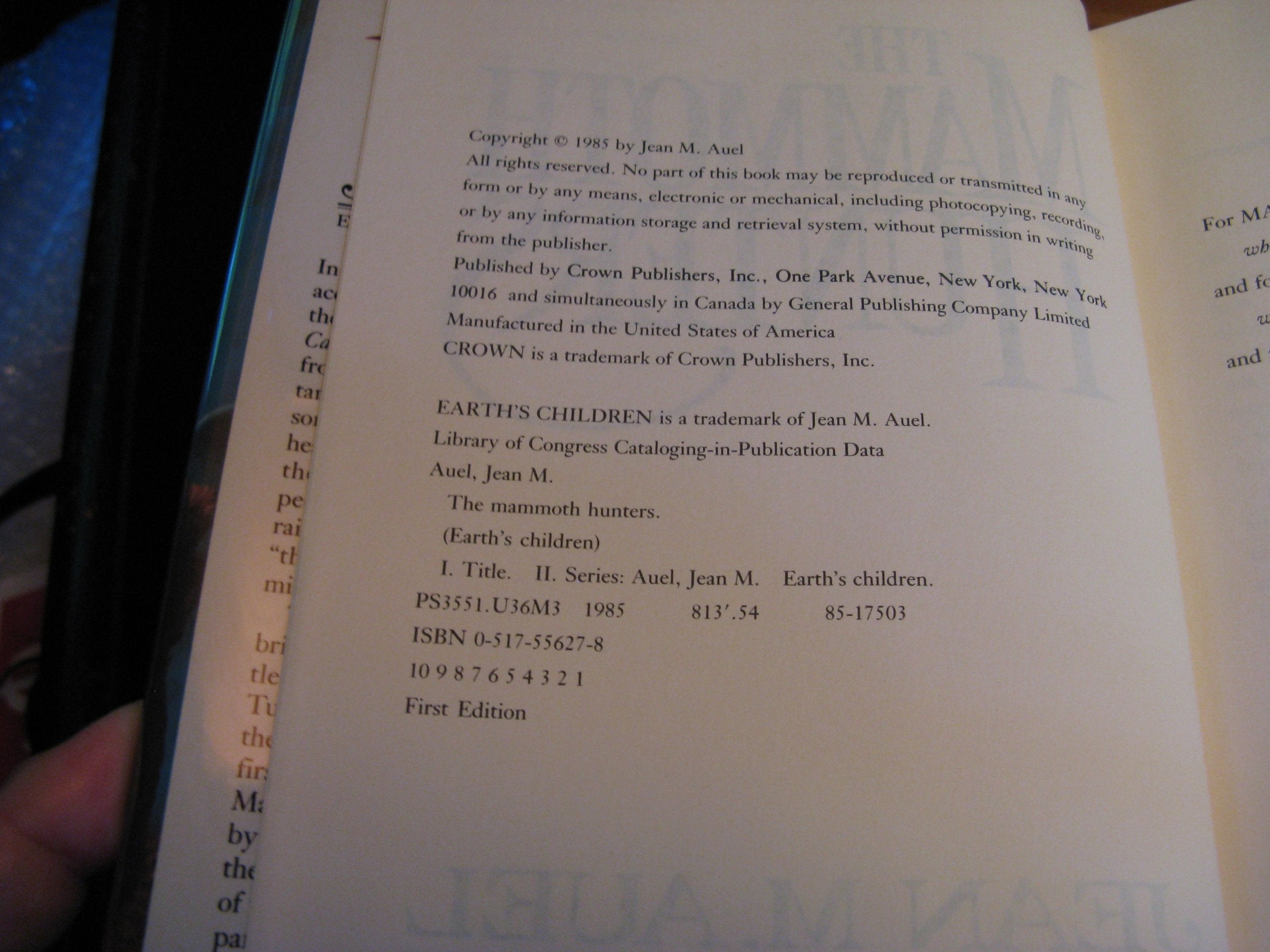 The Mammoth Hunters-Earth's Children used book depot